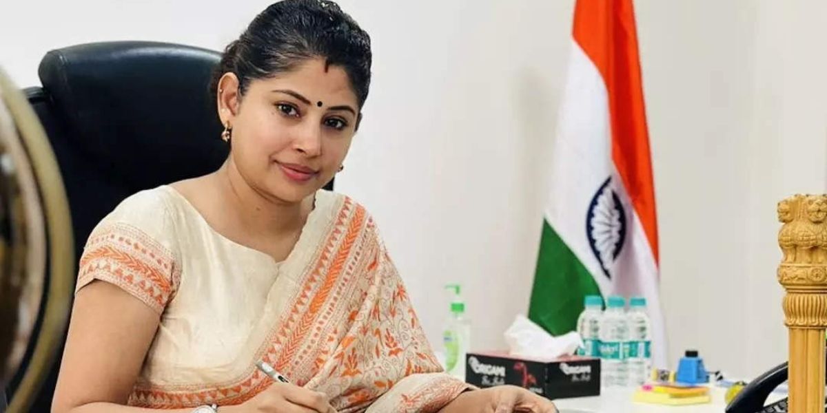 Ias अफसर की 12वीं की मार्कशीट हुई वायरल, 500 में से आए इतने नंबर, देखकर कहेंगे - 'ब्यूटी विद ब्रेन..' 2 Ias Officer