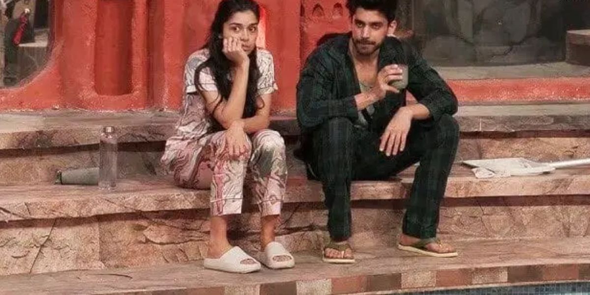 आखिरकार ईशा सिंह और अविनाश ने कबूला अपना प्यार, दोनों ने एक दूसरे को किया लिप लॉक, देखें Video 2 Eisha Singh-Avinash Mishra