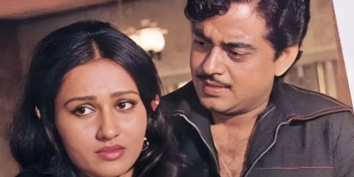 शादी के बाद सोनाक्षी पर टूटा दुखों का पहाड़, सिन्हा परिवार की असली बेटी नहीं हैं एक्ट्रेस, सामने आई सच्चाई 2 Shatrughan Sinha-Reena Roy
