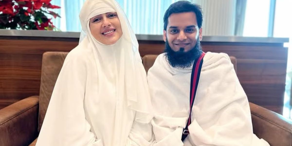 Sana Khan-Mufti Anas Sayed