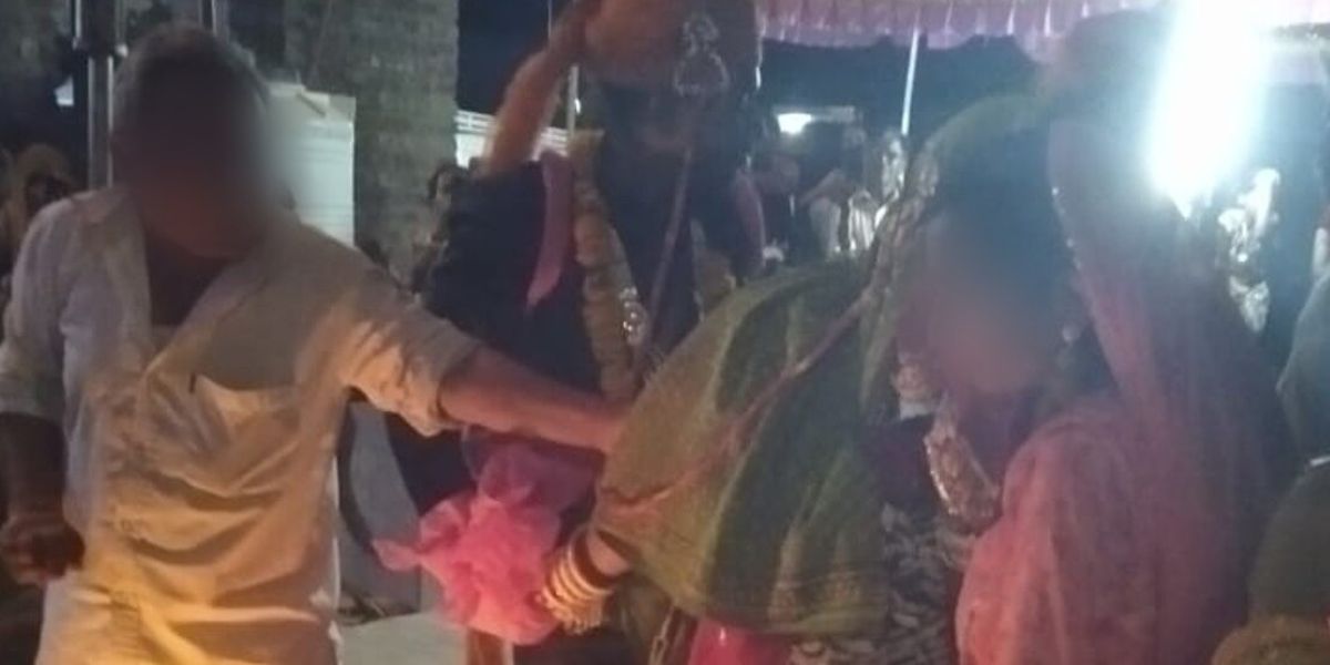 प्रेमी संग भागी दुल्हन, 13 दिन मंडप पर बैठा रहा दूल्हा, जब लौटी तो 7 फेरे..., मामला जान रह जाएंगे दंग 4 Bride Run Away