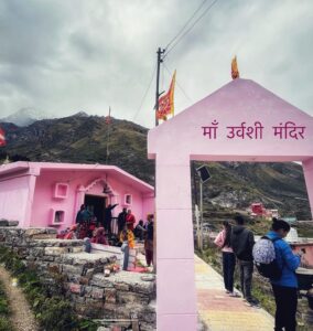 इस बॉलीवुड एक्ट्रेस का बद्रीनाथ में बना है मंदिर, हर दिन हजारों लोग करते हैं पूजा... 3 Maa Urvashi Mandir, Badrinath