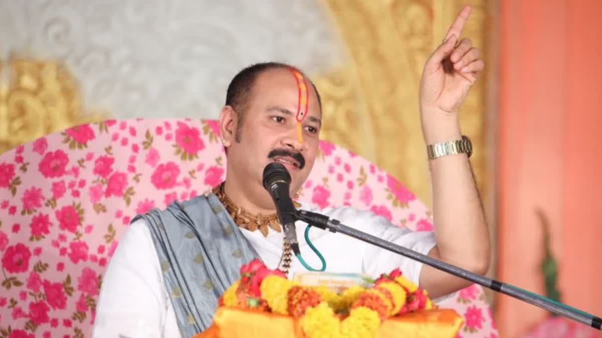 Pandit Pradeep Mishra