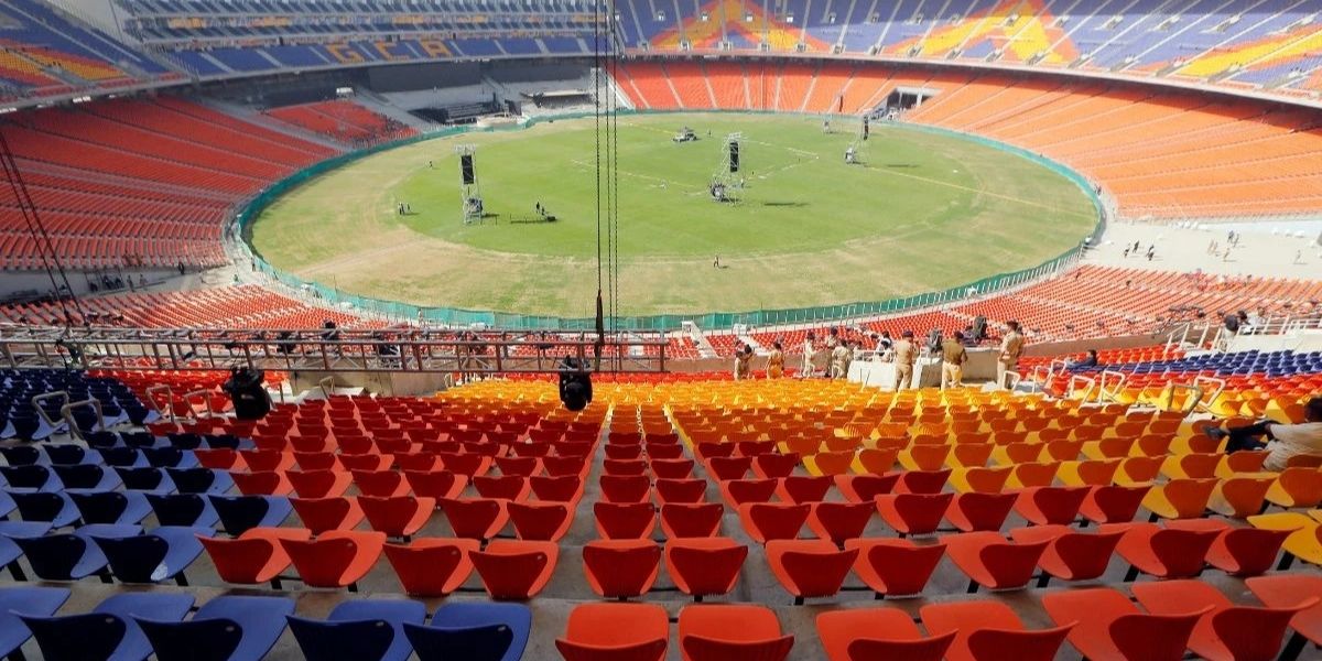 Ipl 2025 पर मंडराया संकट! नरेंद्र मोदी स्टेडियम को बम से उड़ाने की मिली धमकी, आतंकवादियों ने भेजा ईमेल 2 Ipl 2025