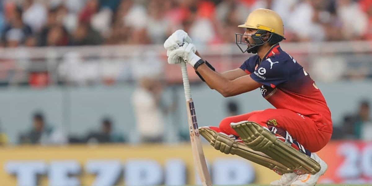 Ipl 2025: प्लेऑफ से पहले आरसीबी को लगा बड़ा झटका, चोटिल होकर स्टार खिलाड़ी टूर्नामेंट से हुआ बाहर 3 Ipl 2025