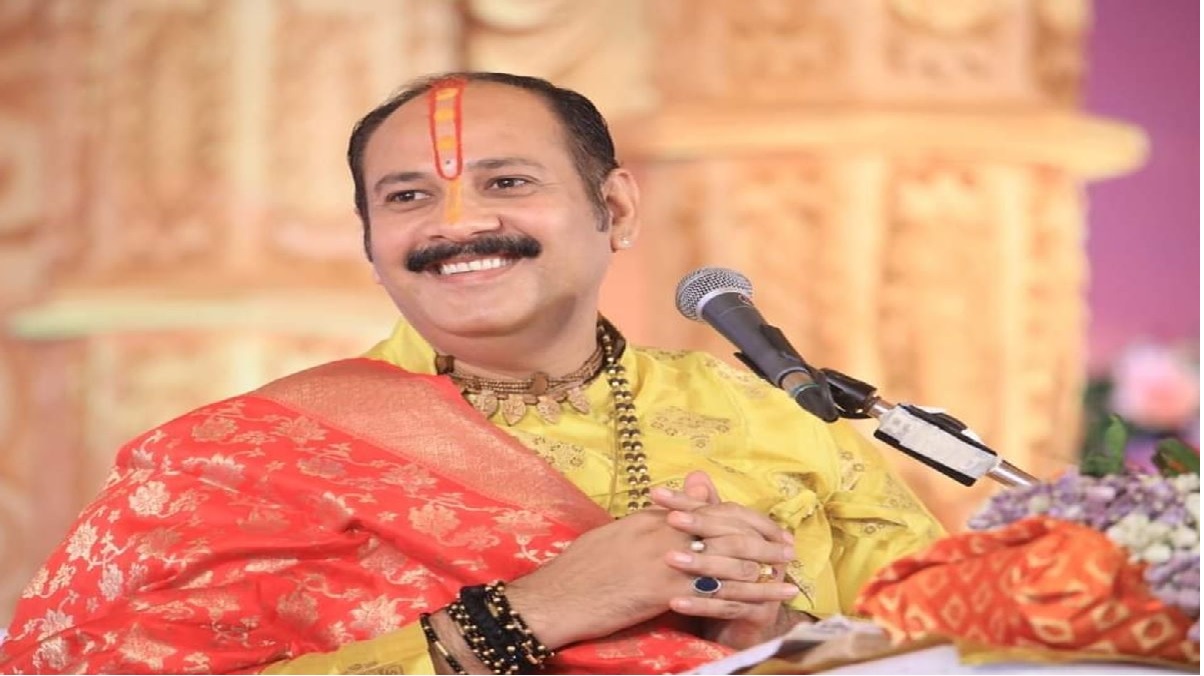 Pandit Pradeep Mishra