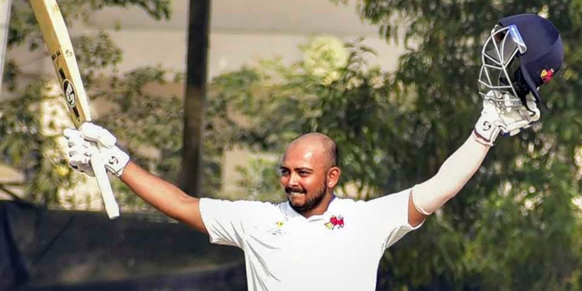 6,6,6,6,6,4,4,4... पृथ्वी शॉ ने बरपाया कहर, 379 रन की पारी खेल रच दिया इतिहास 2 Prithvi Shaw