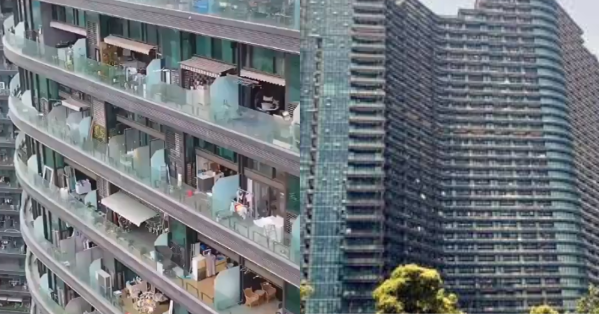 One-Building-And-A-Whole-City-In-It-20-Thousand-People-Live-In-This-Building-In-China