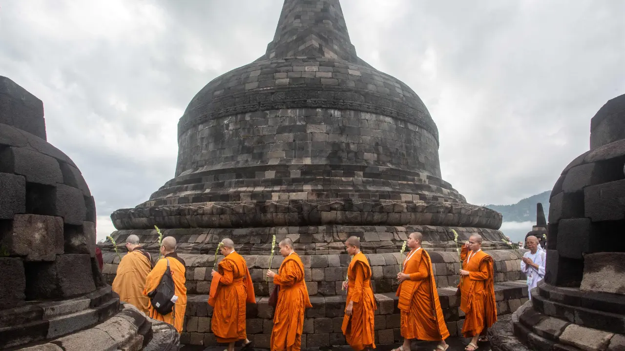 Monks Blackmailing