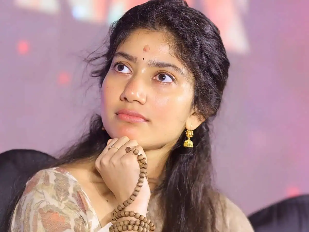 Actress Look Without Makeup