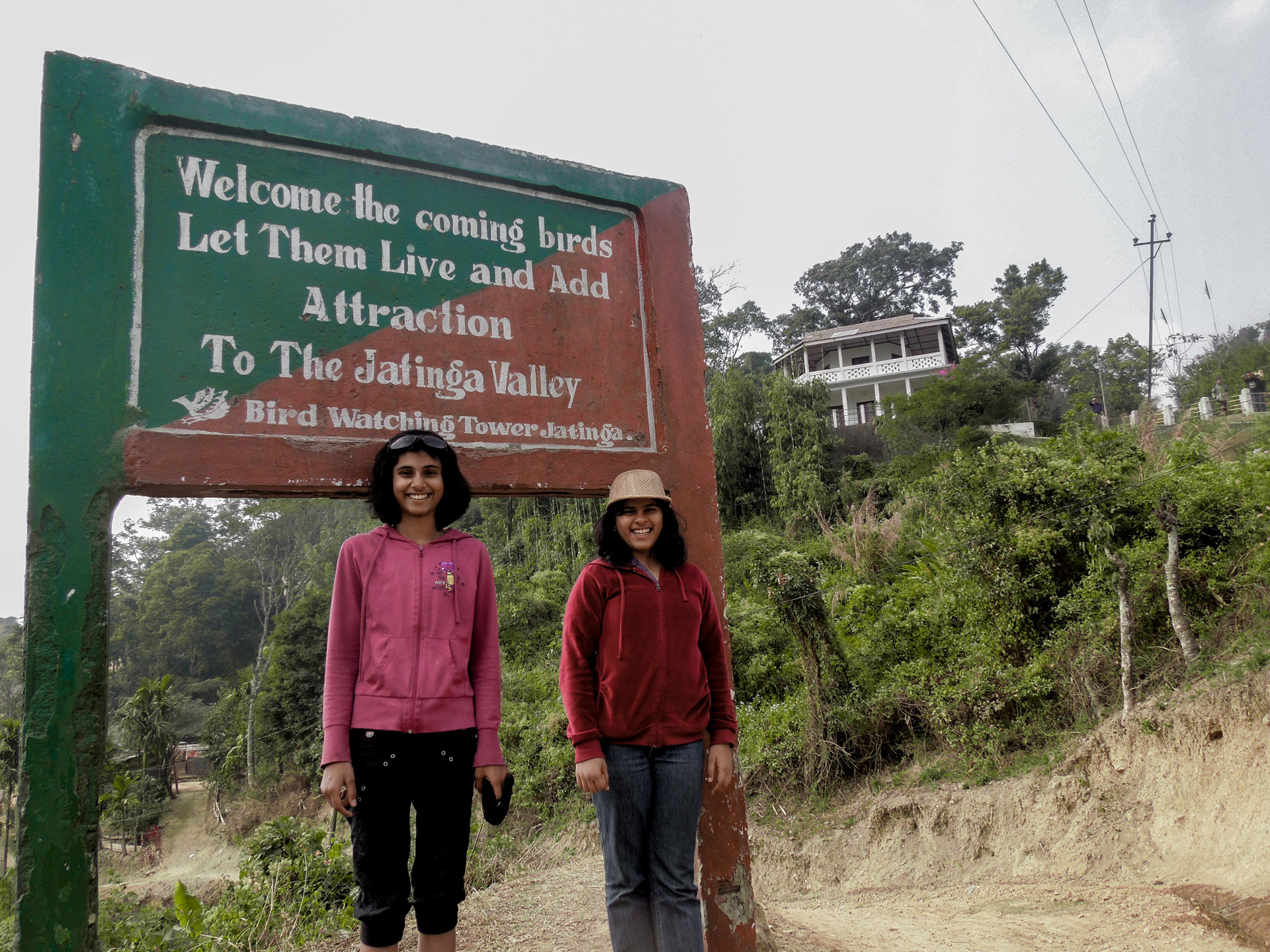कभी देखे हैं ऐसे गांव? कहीं लोग खुद ही कर लेते हैं आत्महत्या, तो कहीं सांप को मानते हैं देवता 4 Weird Villages In India