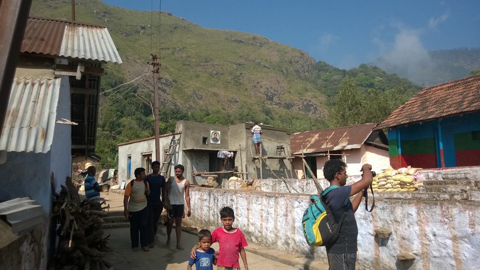 कभी देखे हैं ऐसे गांव? कहीं लोग खुद ही कर लेते हैं आत्महत्या, तो कहीं सांप को मानते हैं देवता 3 Weird Villages In India