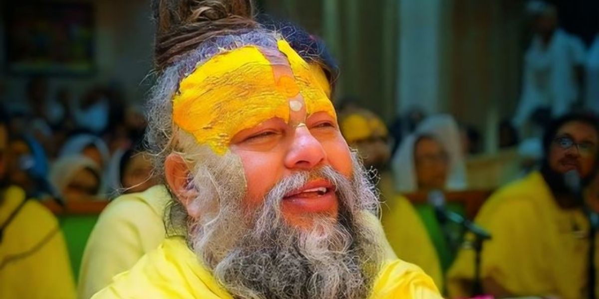 ना घर, ना बैंक अकाउंट, ना मोबाइल, जानिए कैसे जीते हैं प्रेमानंद महाराज भक्ति भरा जीवन 2 Premanand Maharaj