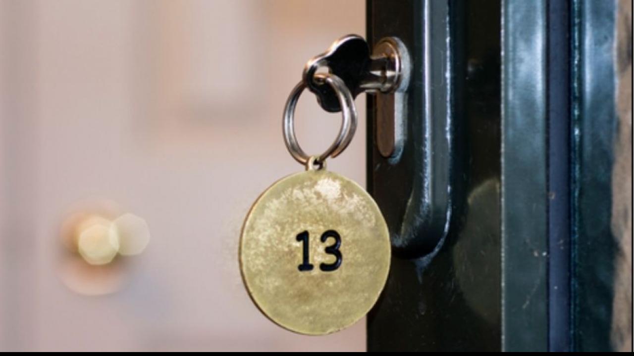 होटल और हॉस्पिटल में क्यों नहीं होता Room Number 13? वजह जानकर कांप उठेंगे आप 3 Room Number 13